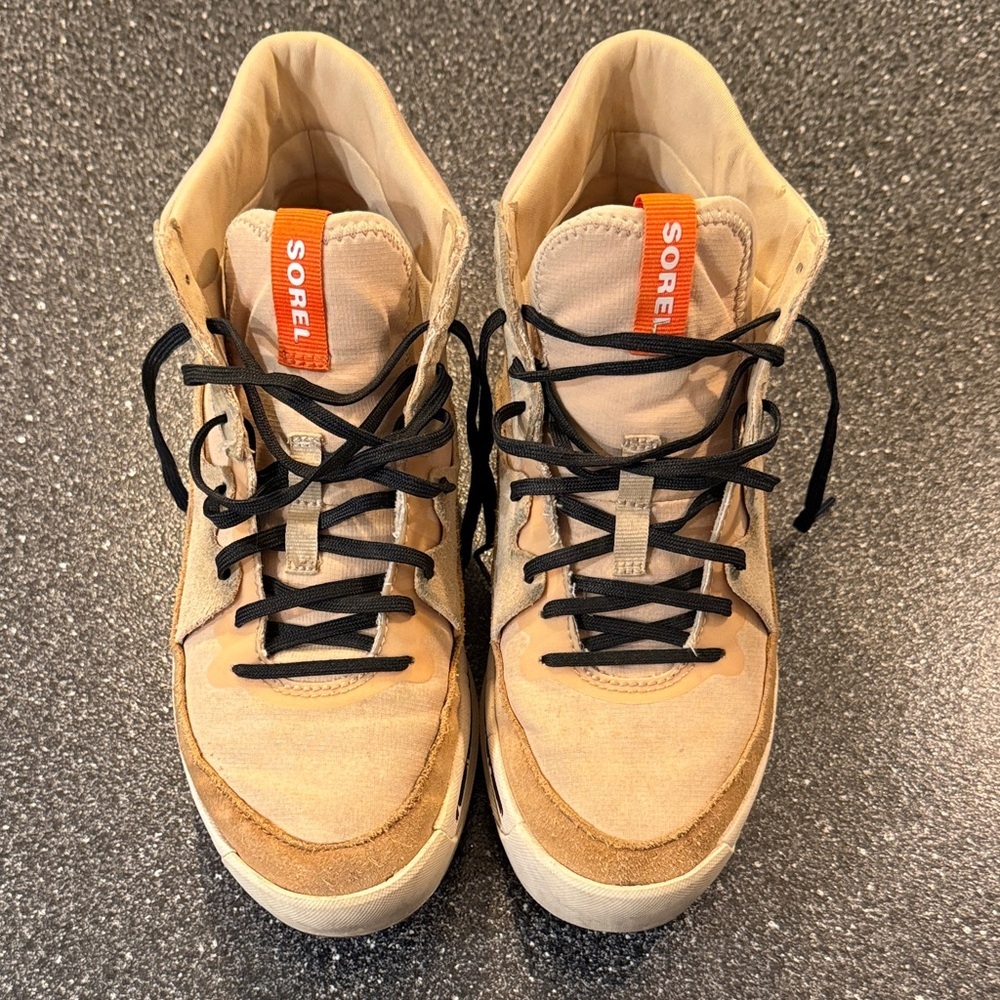 SOREL ONA 503 Mid Beige and Black High-Top Shoes - size 7.5